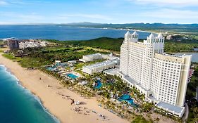 Riu Emerald Bay